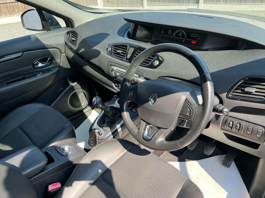 Renault Scenic 1.5L Dynamique Nav Beige #2