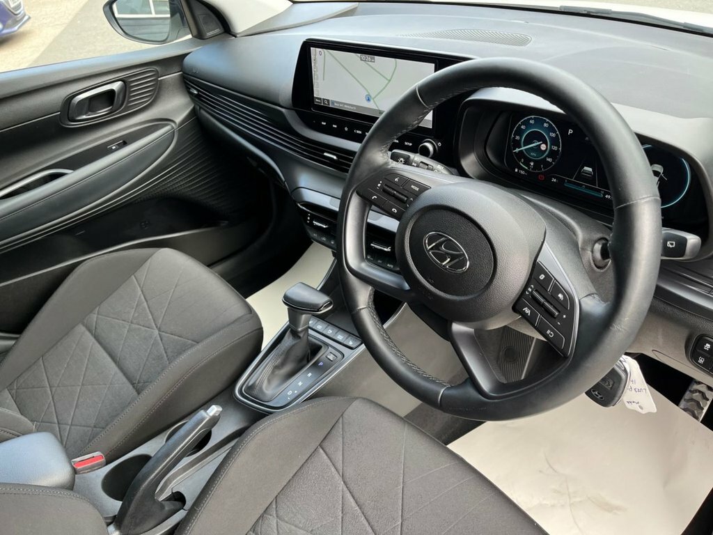 Hyundai Bayon 1L Premium LV23POU White #2