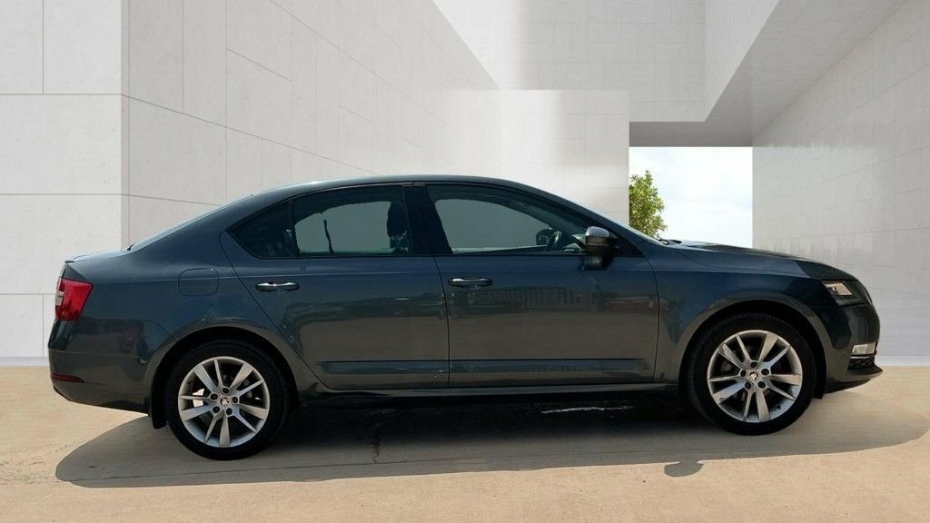 Skoda Octavia 1.5L Se L Grey #5