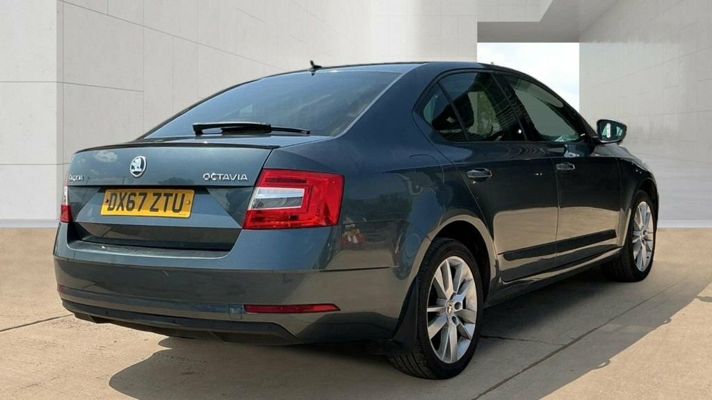 Skoda Octavia 1.5L Se L Grey #4