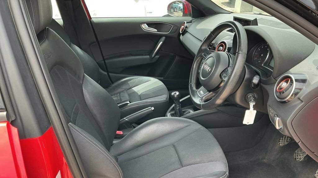 Audi A1 1.4 Tfsi S Line Sportback Euro 5 Black #9