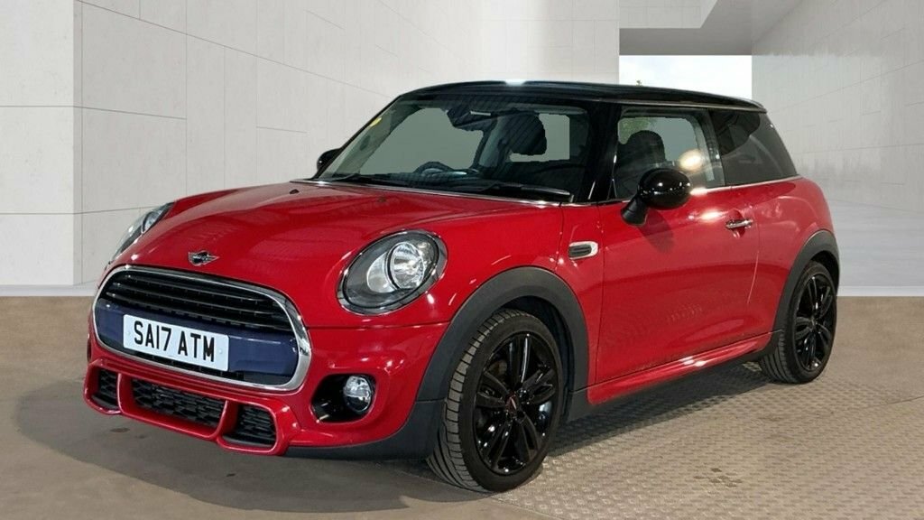 Mini Hatch 1.5L Cooper Red