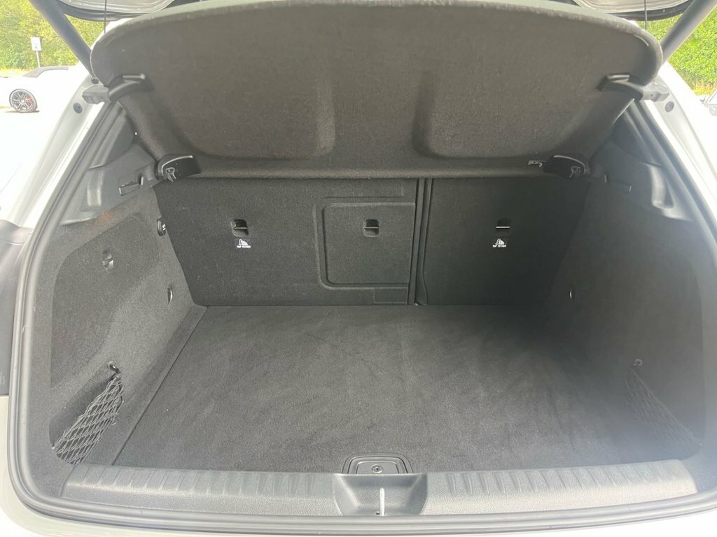 Mercedes-Benz GLA Class 2L Amg Line YR18MLK Silver #4