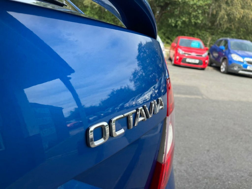 Skoda Octavia 2.0 Tdi Se Estate Euro 5 Ss Red #49