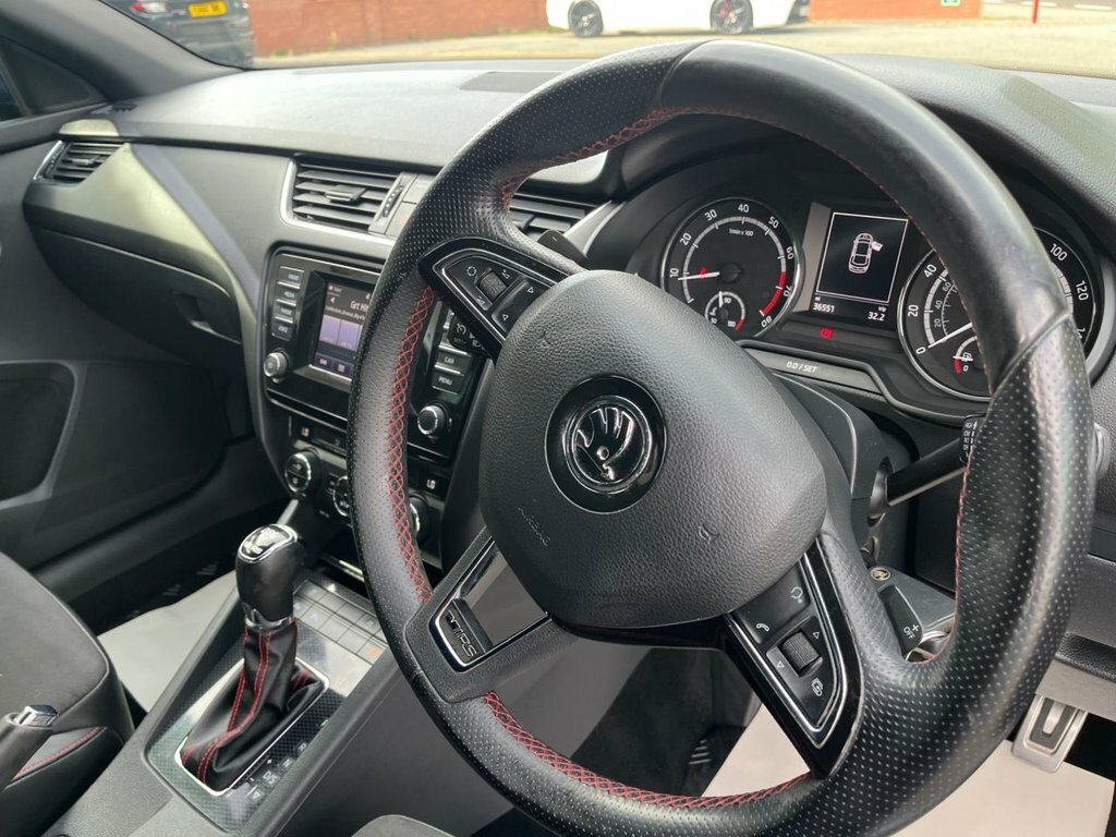 Skoda Octavia 2.0 Tdi Se Estate Euro 5 Ss Red #41