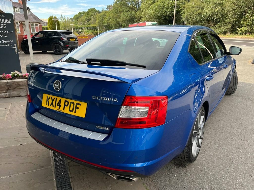 Skoda Octavia 2.0 Tdi Se Estate Euro 5 Ss Red #21