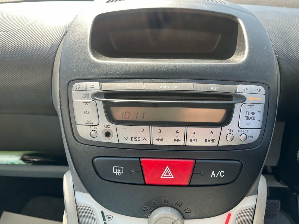 Peugeot 107 1.0 Urban Hatchback Silver #29