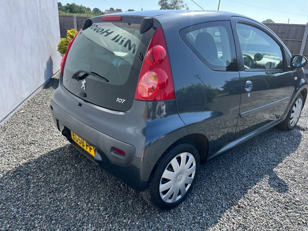 Peugeot 107 1.0 Urban Hatchback Silver #15