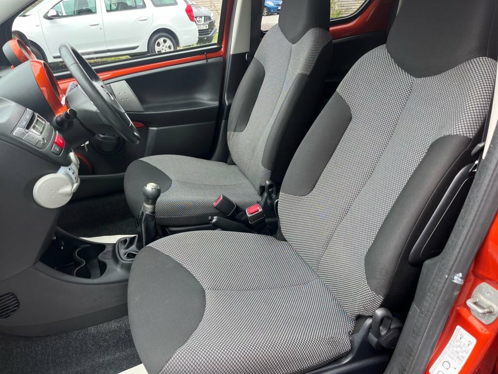Toyota Aygo 1.0 Vvt-i Move Euro 5 White #44