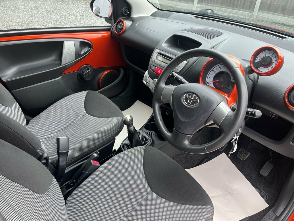 Toyota Aygo 1L Fire Orange