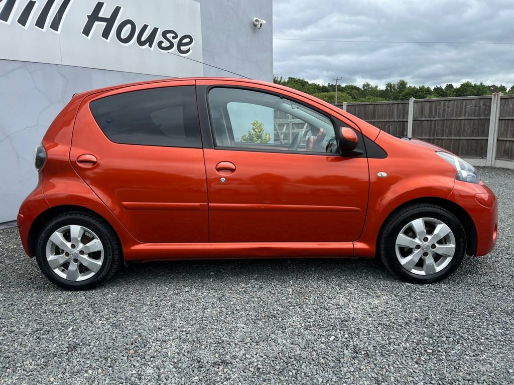 Toyota Aygo 1.0 Vvt-i Move Euro 5 White #7