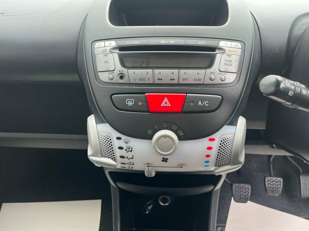 Toyota Aygo 1L Fire Orange #2