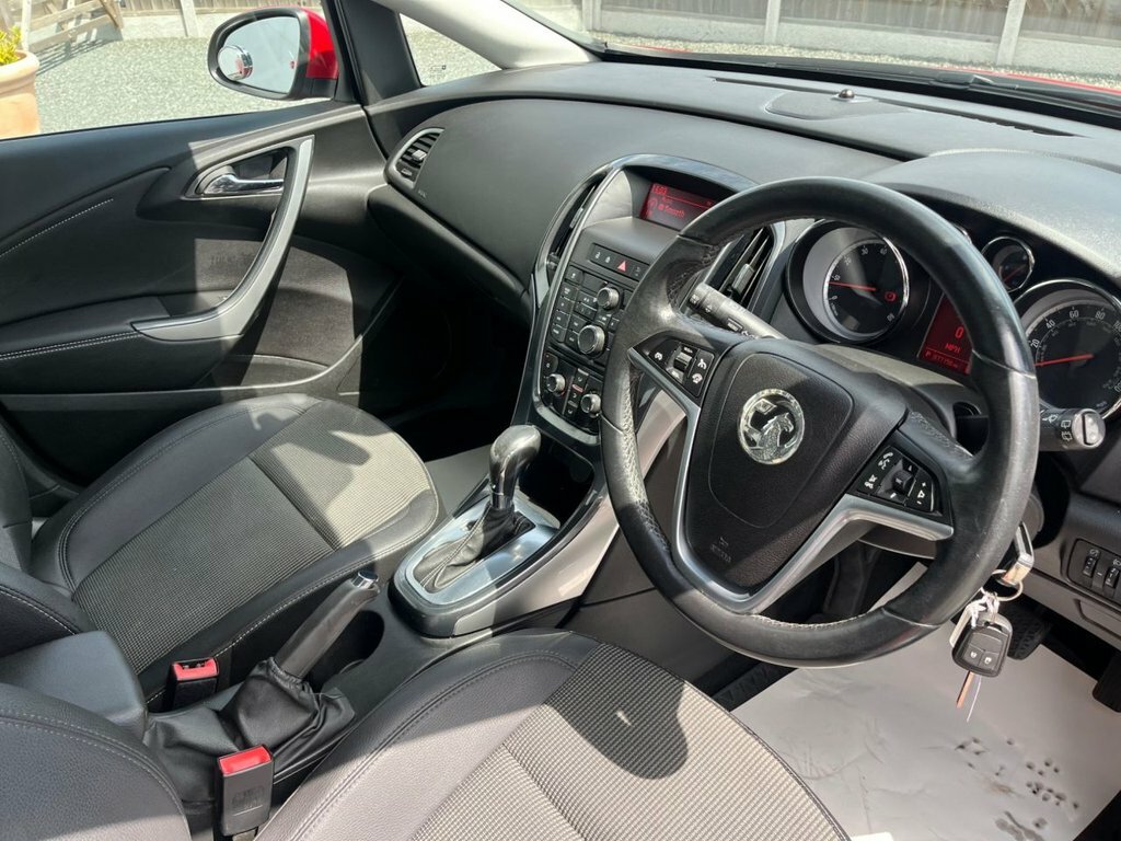 Vauxhall Astra 1L Se Red #2