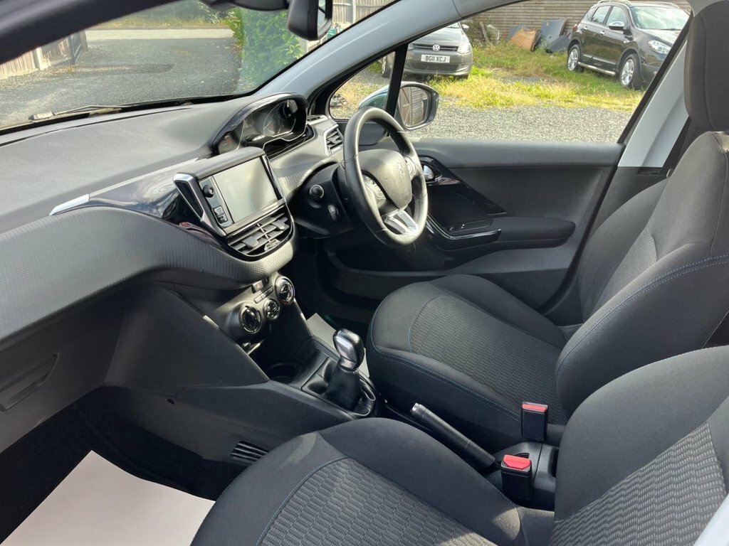 Peugeot 208 1.2 Puretech Signature Euro 6 Ss  #43