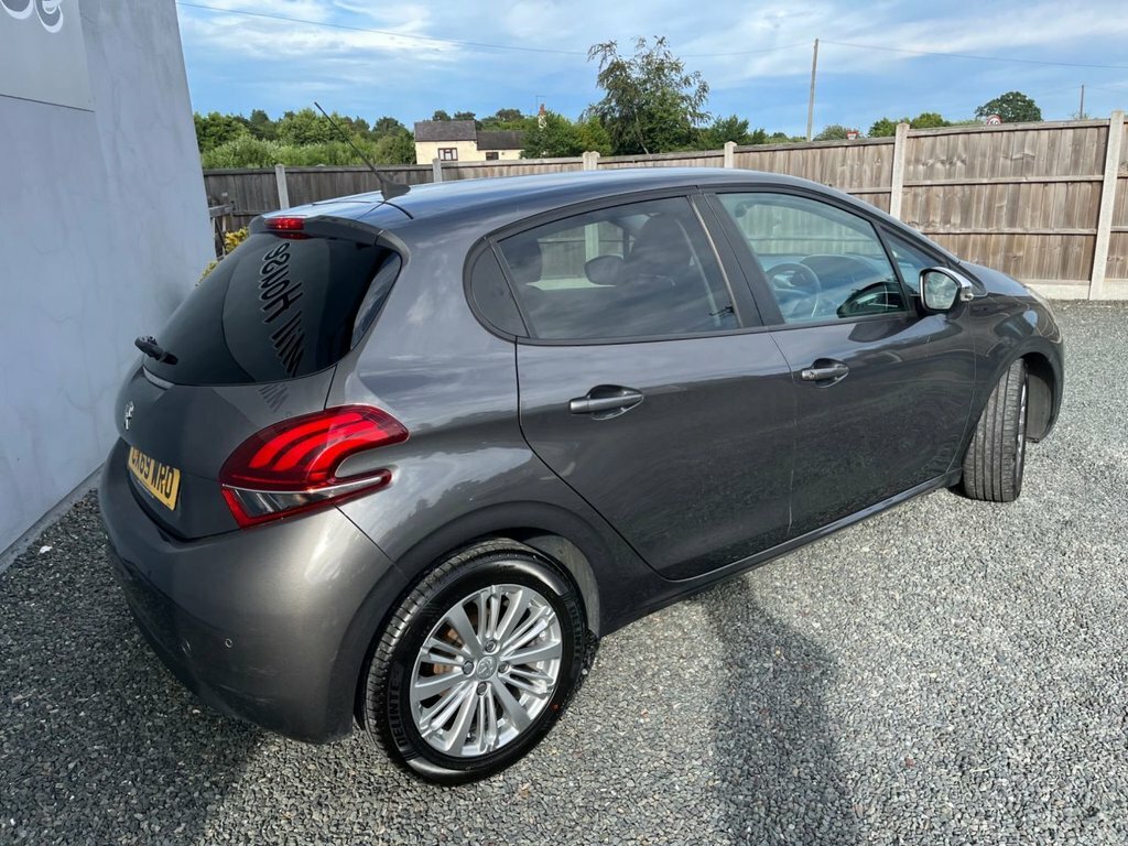 Peugeot 208 1.2 Puretech Signature Euro 6 Ss  #14