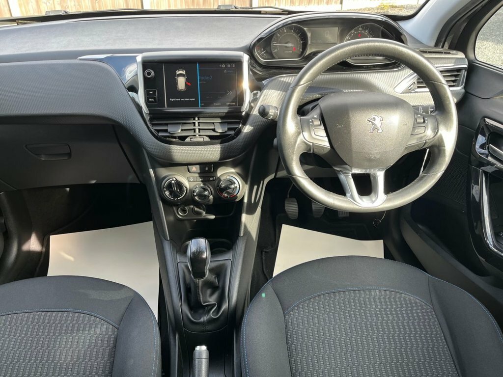 Peugeot 208 1.2 Puretech Signature Euro 6 Ss  #33