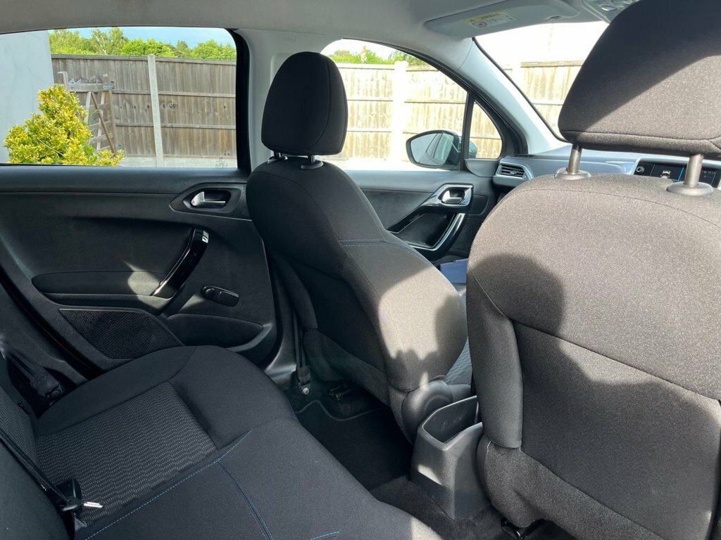 Peugeot 208 1.2 Puretech Signature Euro 6 Ss  #35