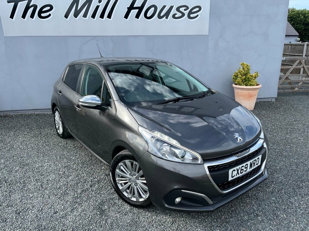Peugeot 208 1.2L Signature Grey #6