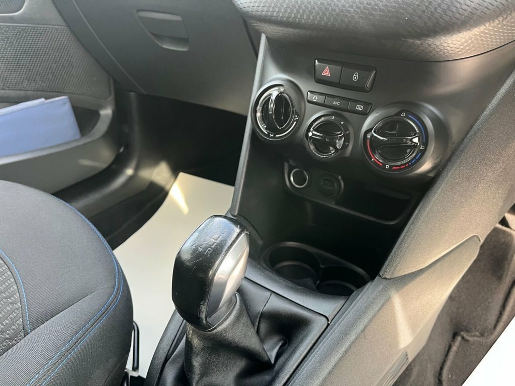 Peugeot 208 1.2 Puretech Signature Euro 6 Ss  #31