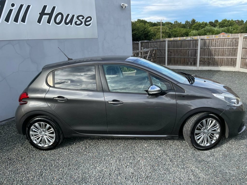 Peugeot 208 1.2 Puretech Signature Euro 6 Ss  #12