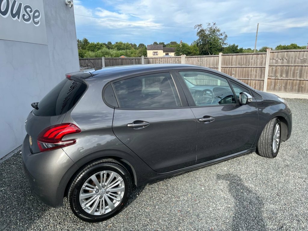 Peugeot 208 1.2 Puretech Signature Euro 6 Ss  #15