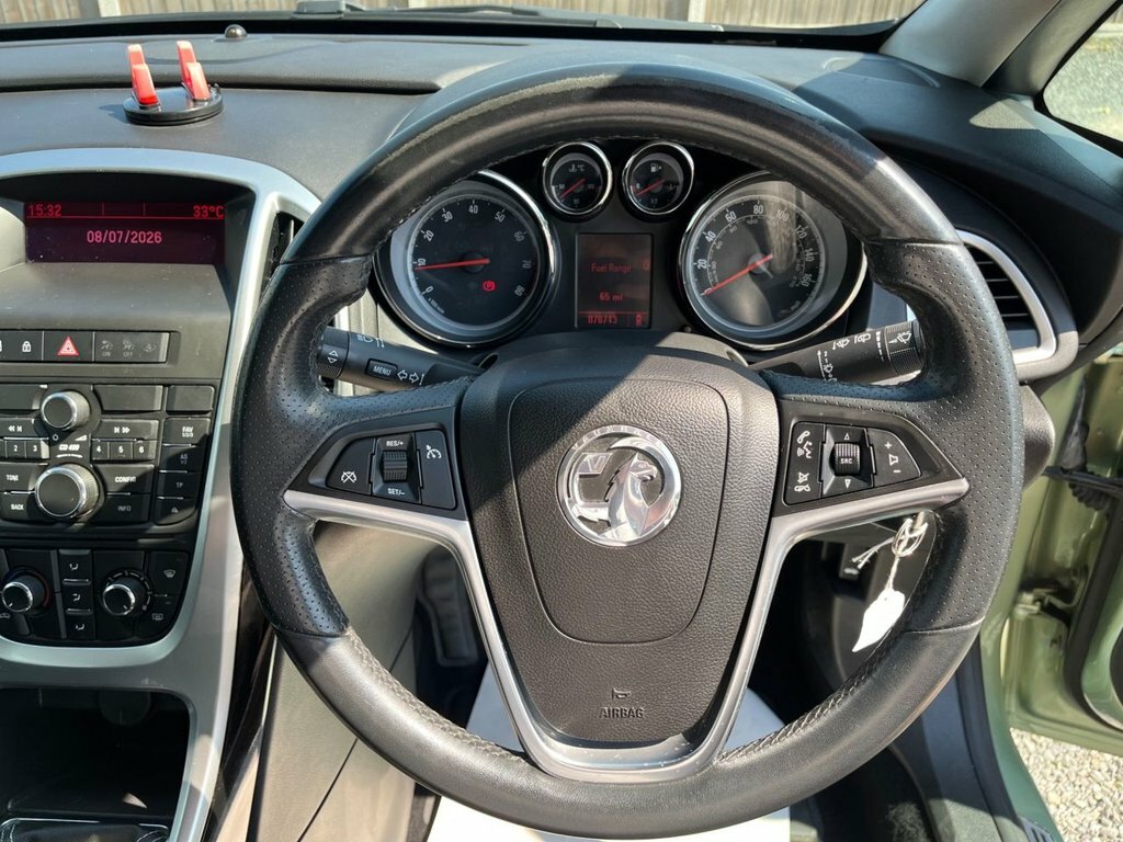 Vauxhall Astra 2011 Vauxhall Astranbsp1.6 16V Sri Sports Tourer Silver #25