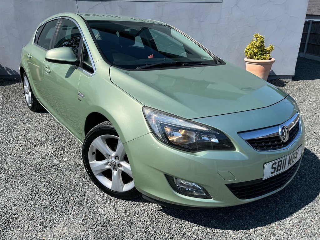 Vauxhall Astra 2011 Vauxhall Astranbsp1.6 16V Sri Sports Tourer Silver #8
