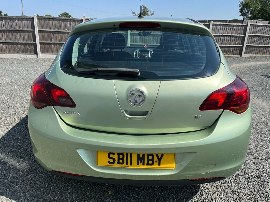 Vauxhall Astra 2011 Vauxhall Astranbsp1.6 16V Sri Sports Tourer Silver #17