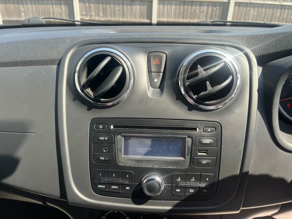 Dacia Sandero 0.9 Tce Ambiance Ulez Free Fsh 53K Miles Silver #27