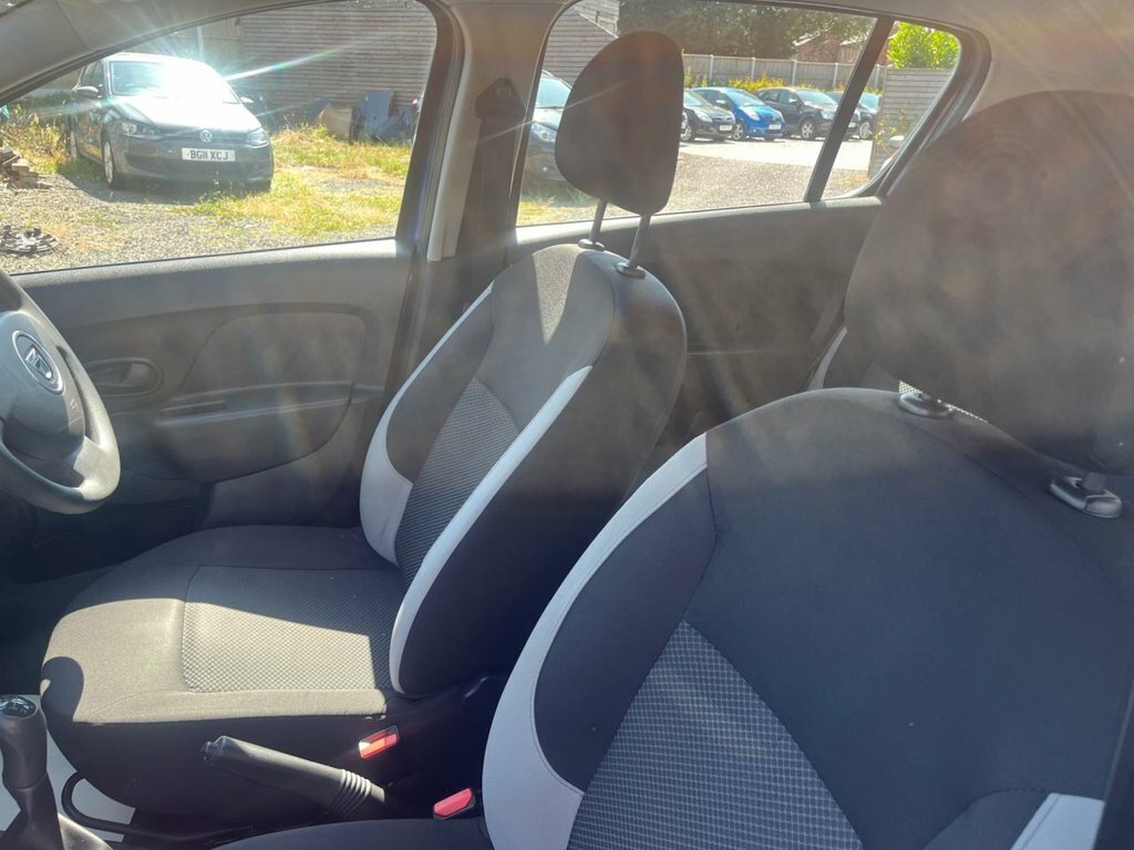 Dacia Sandero 0.9 Tce Ambiance Ulez Free Fsh 53K Miles Silver #39