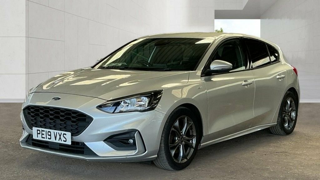 Ford Focus 1L St-line Silver