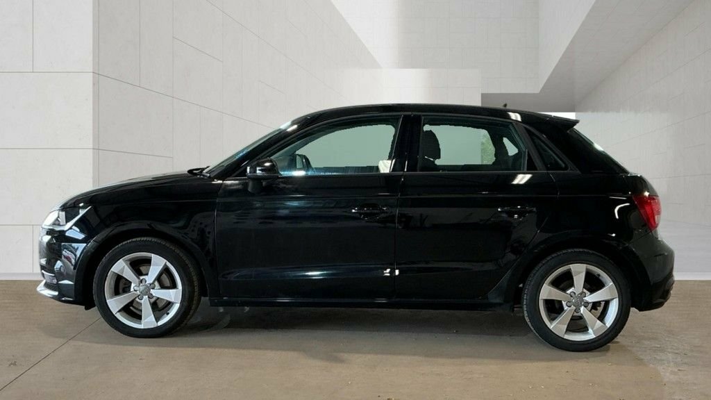 Audi A1 1.4L Sport Black #5
