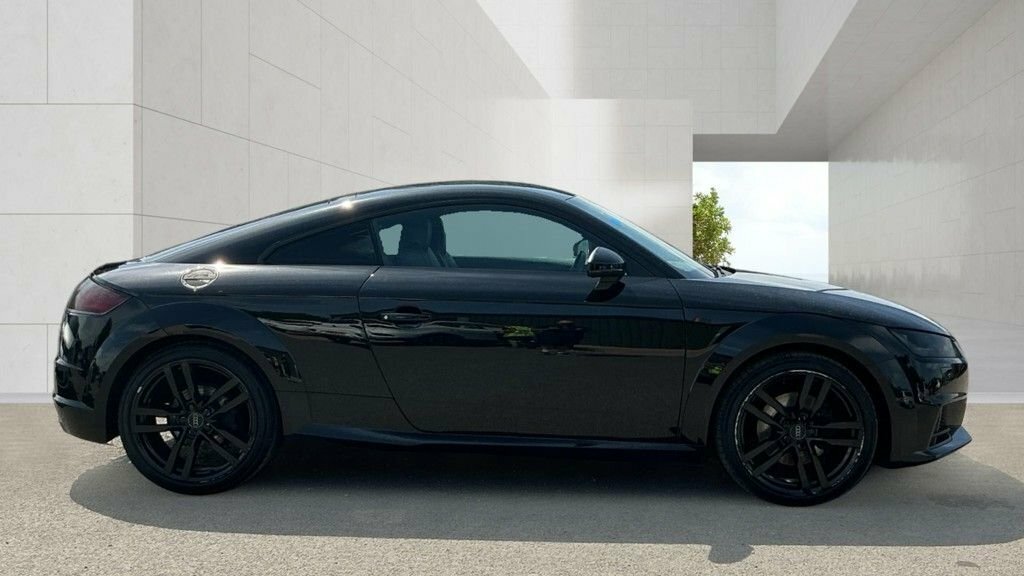 Audi TT 2L S Line Black #4