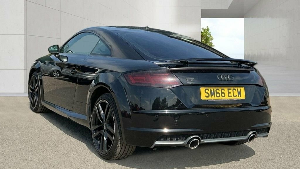 Audi TT 2L S Line Black #2