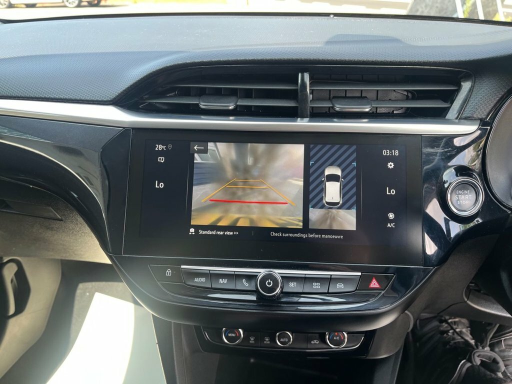 Vauxhall Corsa 1L Elite Nav Premium DP70HWO White #4