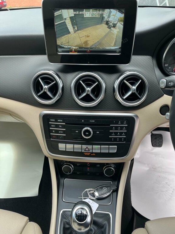 Mercedes-Benz GLA Class 2.1L Se Brown #3