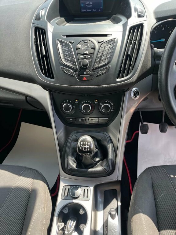 Ford Kuga 2L Zetec Red #3