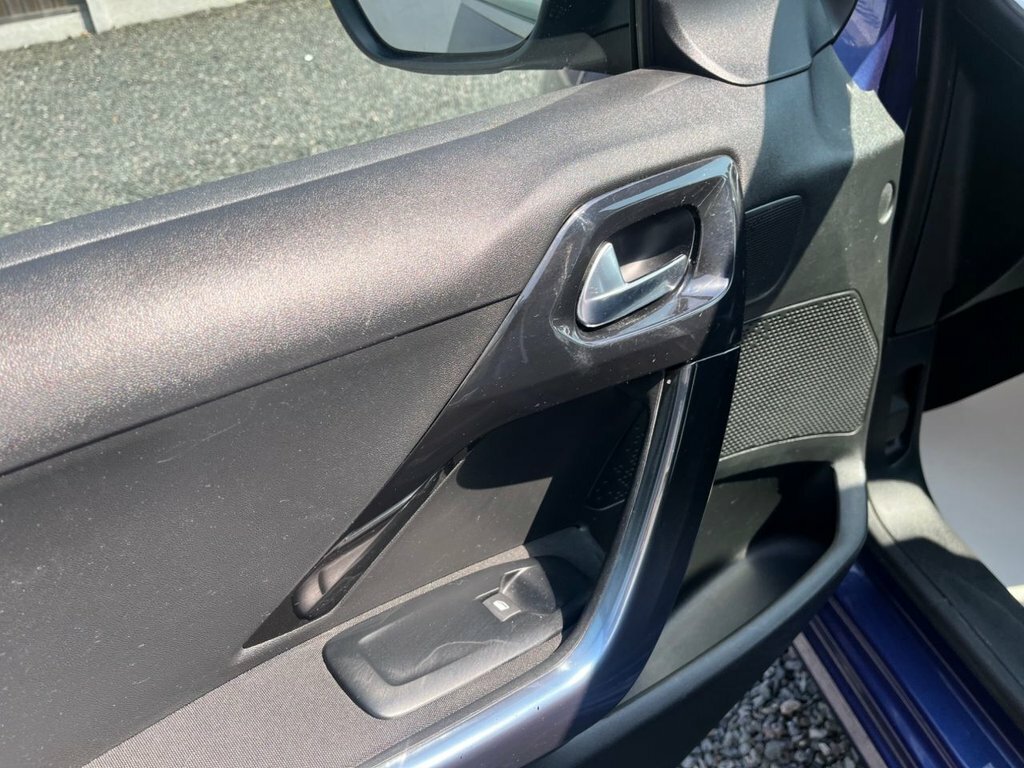 Peugeot 208 Access Silver #36