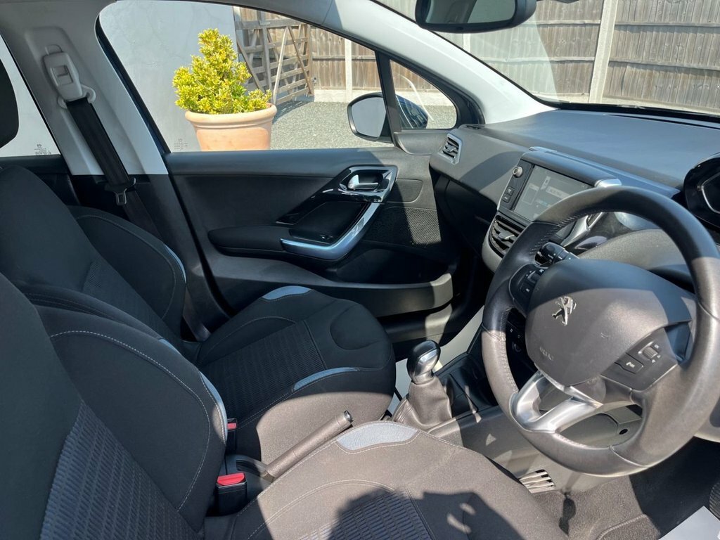 Peugeot 208 Access Silver #25