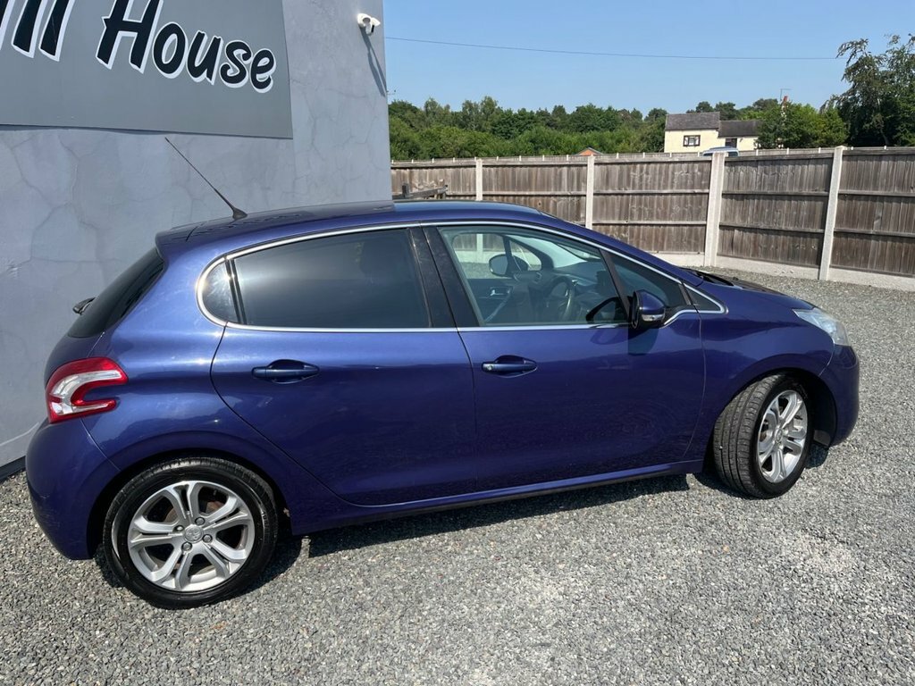 Peugeot 208 Access Silver #13