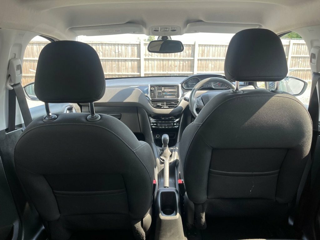 Peugeot 208 Access Silver #30