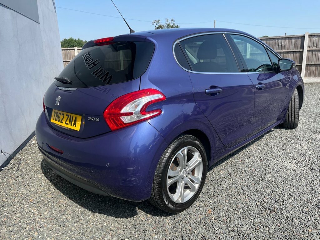 Peugeot 208 Access Silver #16