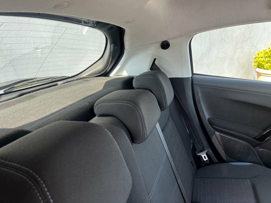 Peugeot 208 Access Silver #27