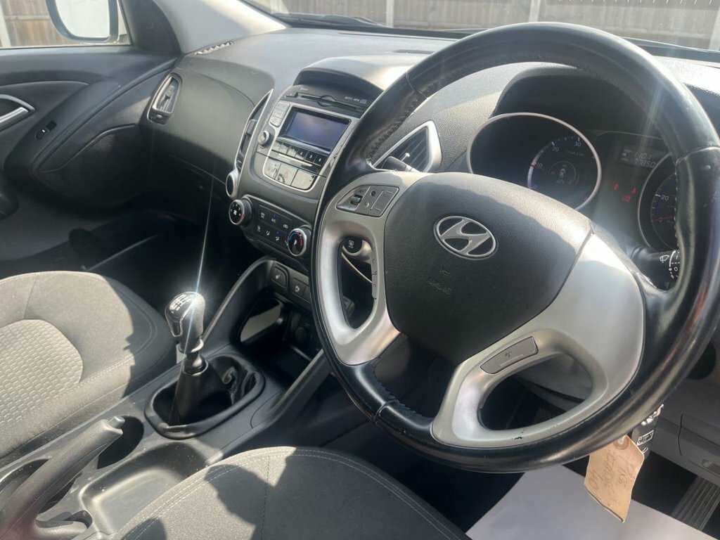 Hyundai Ix35 1.7L Style White #2
