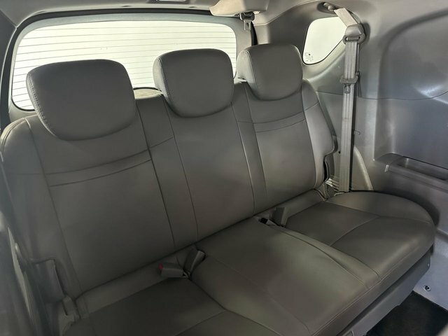 SsangYong Turismo  Silver #12