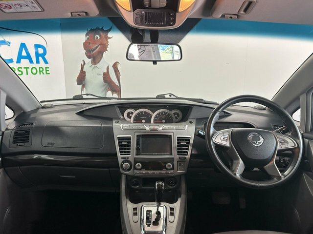 SsangYong Turismo  Silver #18