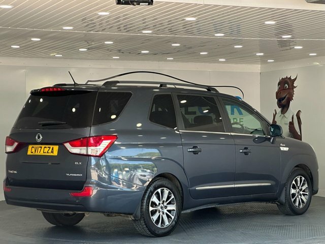 SsangYong Turismo  Silver #8