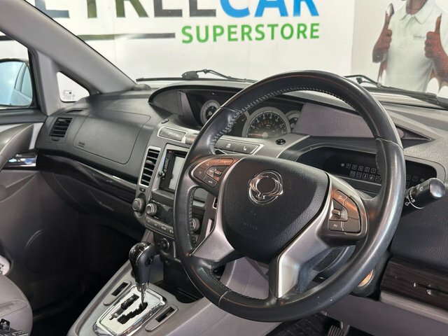 SsangYong Turismo  Silver #17