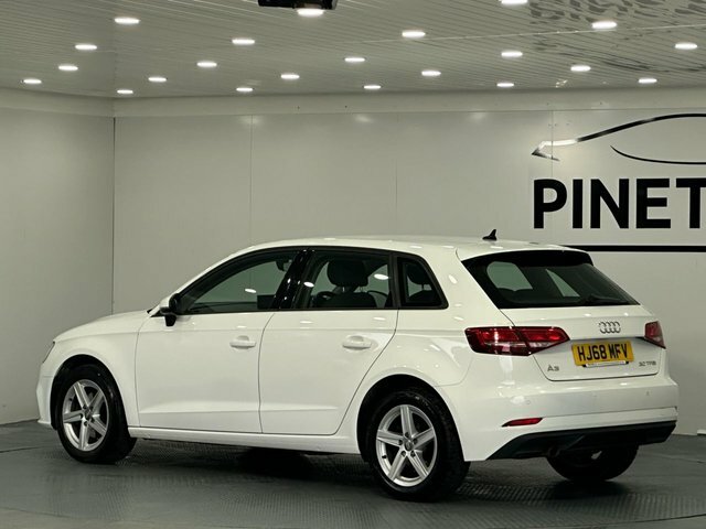 Audi A3 1.0 Tfsi 30 Se Technik Sportback HJ68MFV White #5