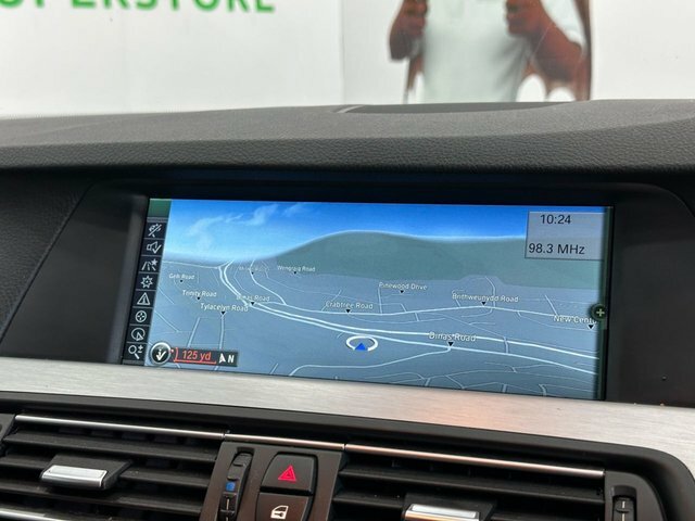 BMW 5 Series 2.0 520D Se Touring Steptronic Euro 5 White #25